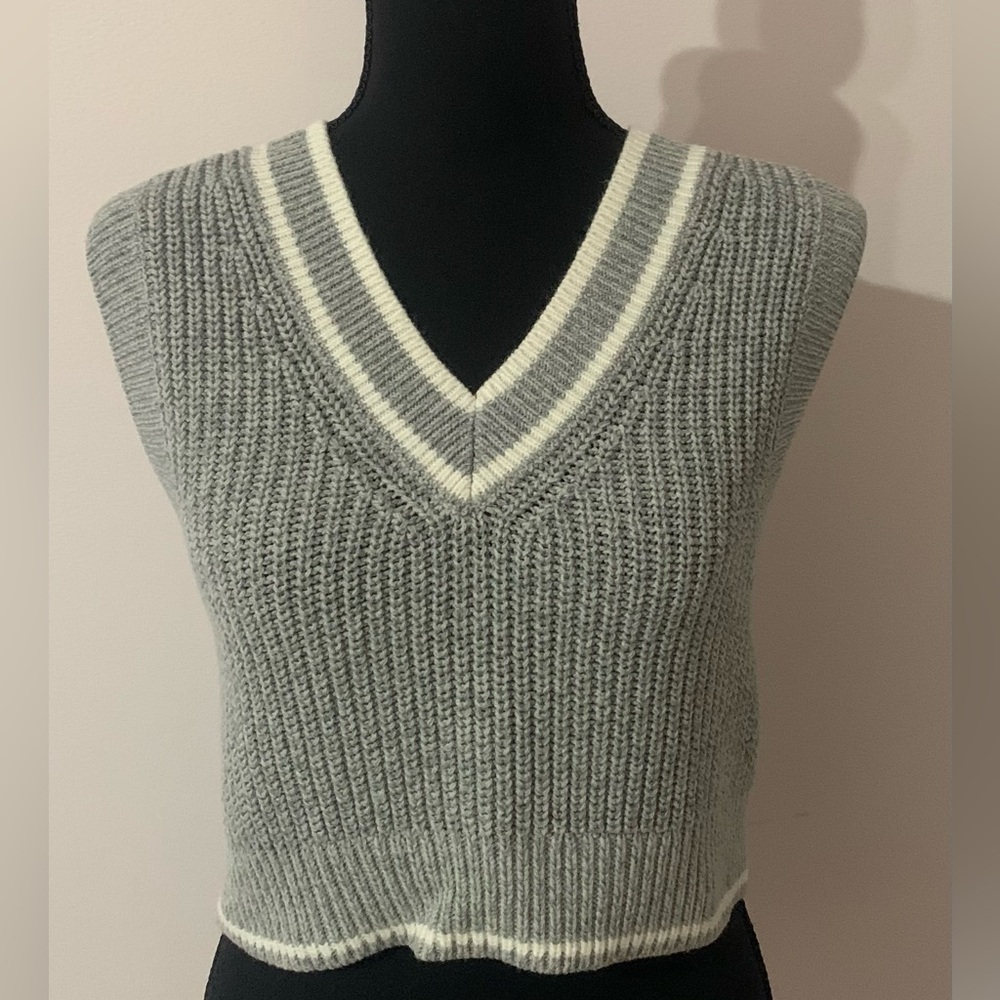 H&M Gray and White V-Neck Sweater Vest